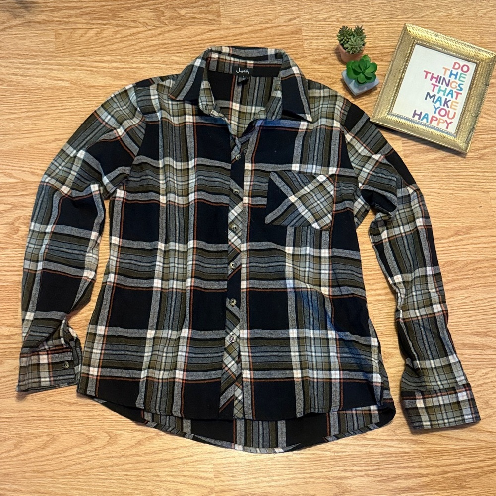 NWOT. Justify Black and Green Plaid Button Up Shirt